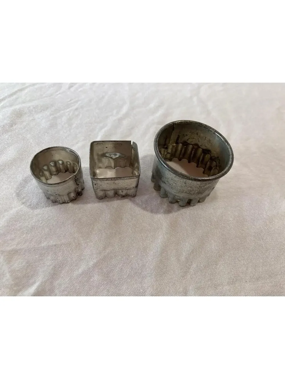 Vintage Metal Donut Cookie Biscuit Pastry Cutters Crimped Round Square Christmas